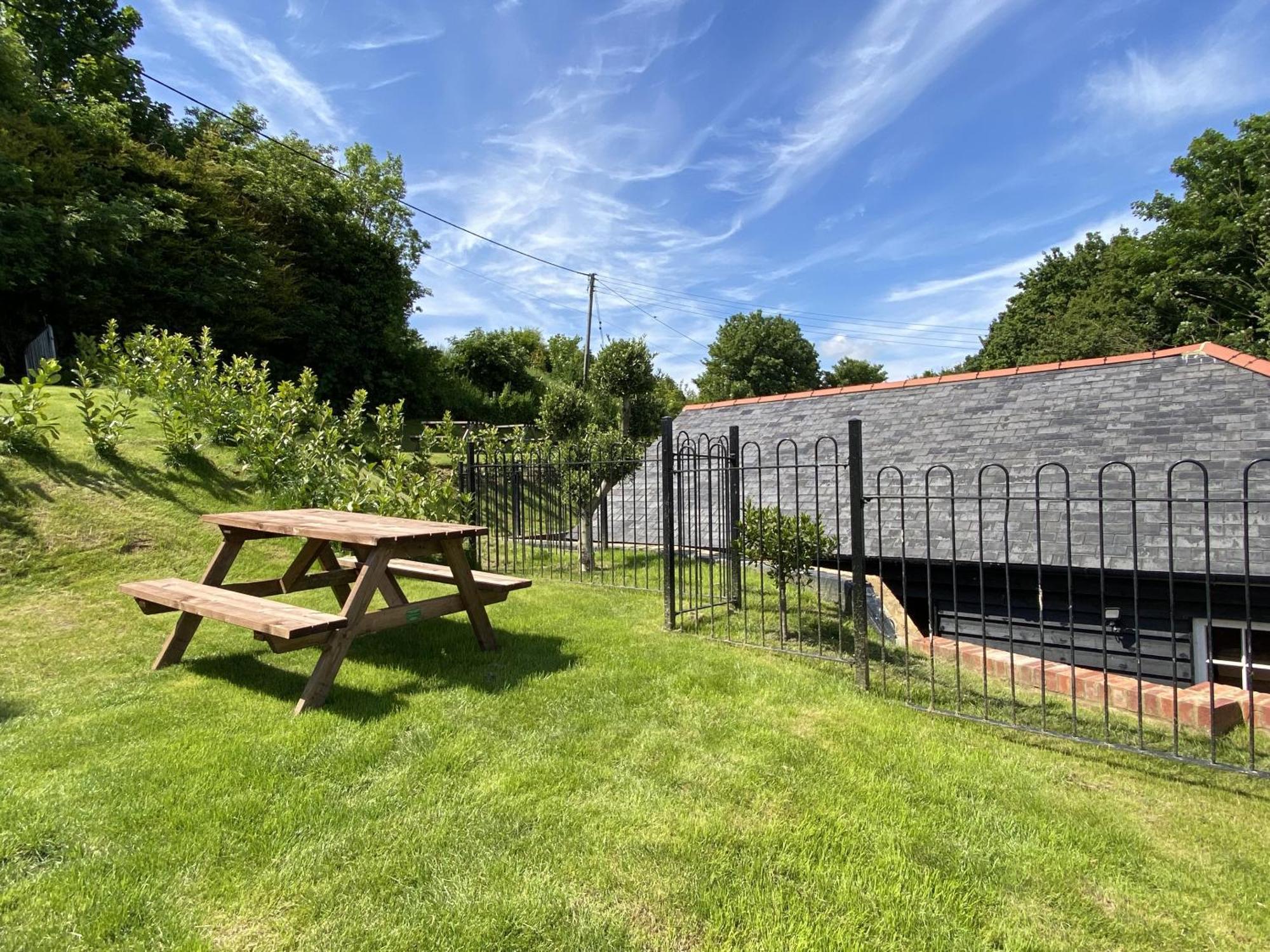 The Lydden Bell Bed and Breakfast Exteriör bild